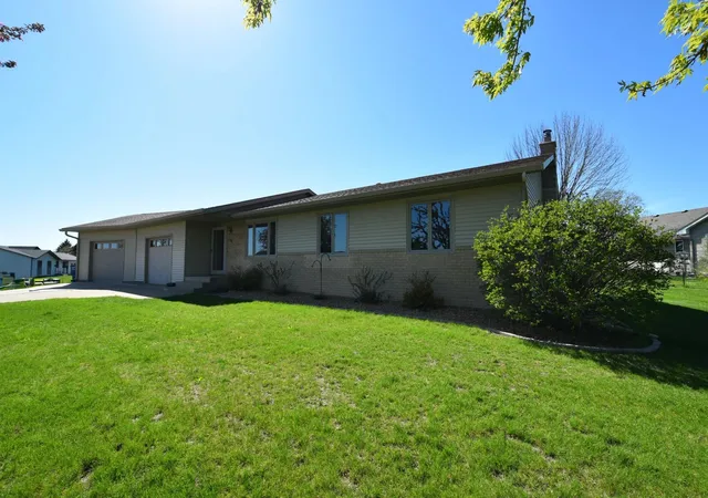 3rd image of 109 Brenda Ln, Goodhue, MN 55027 | MLS# 7090603