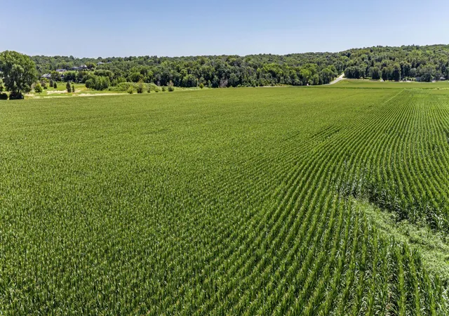 3rd image of 4700 Country Club Rd Sw, Rochester, MN 55902 | MLS# 7090619