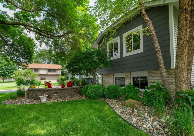 36th image of 7896 Berkshire Ln N, Maple Grove, MN 55311 | MLS# 7090629