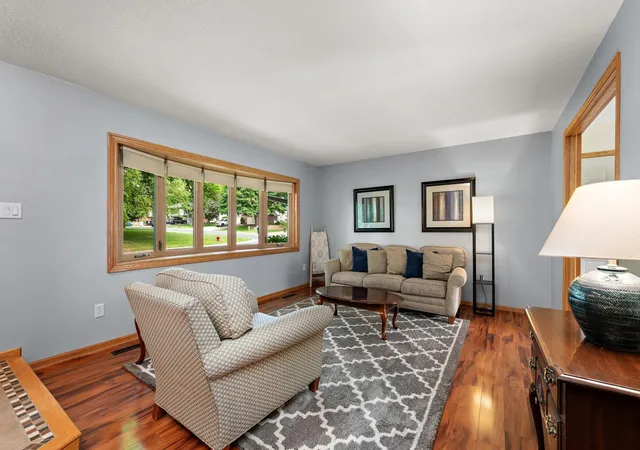 5th image of 7896 Berkshire Ln N, Maple Grove, MN 55311 | MLS# 7090629