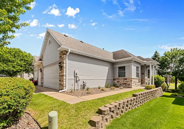 Homes for sale in White Bear Twp, MN | 734 Gilfillan Ln, White Bear Twp, MN 55127 | MLS# 7090652