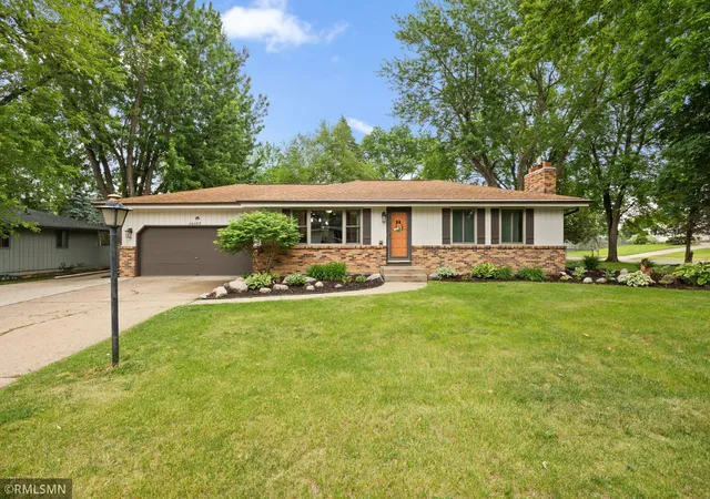 Homes for sale in Bloomington, MN | 10157 Irwin Rd, Bloomington, MN 55437 | MLS# 7090669