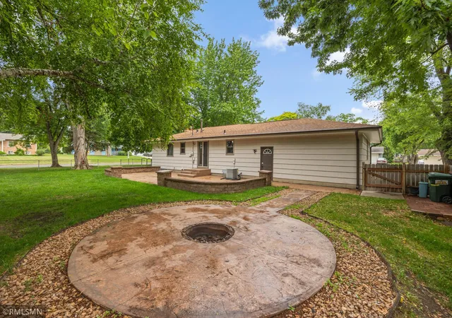 Homes for sale in Bloomington, MN | 10157 Irwin Rd, Bloomington, MN 55437 | MLS# 7090669