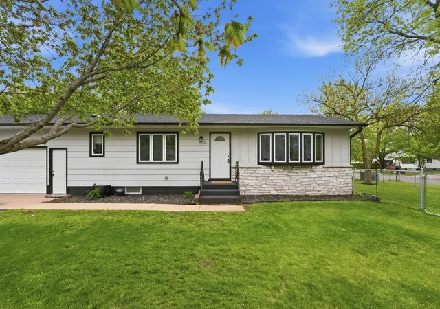 3rd image of 26 4Th Ave Se, Saint Joseph, MN 56374 | MLS# 7090677