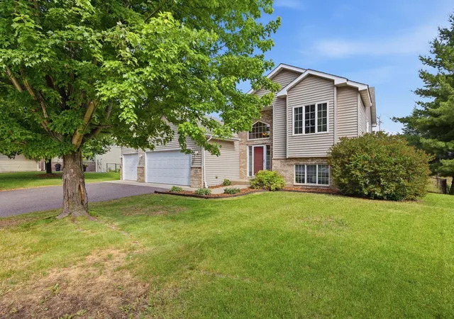 Homes for sale in Hanover, MN | 11060 14th St Ne, Hanover, MN 55341 | MLS# 7090702