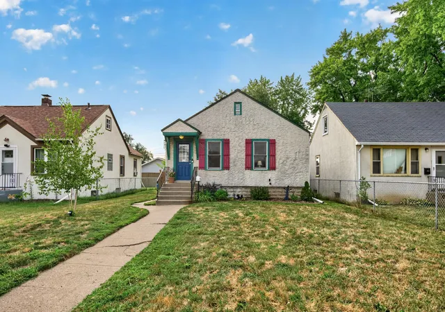 Photo 2 of Single family home for sale at 1110 5th Avenue S, South Saint Paul, MN 55075 | MLS# 7090754 | Listing updated on 2026-09-19