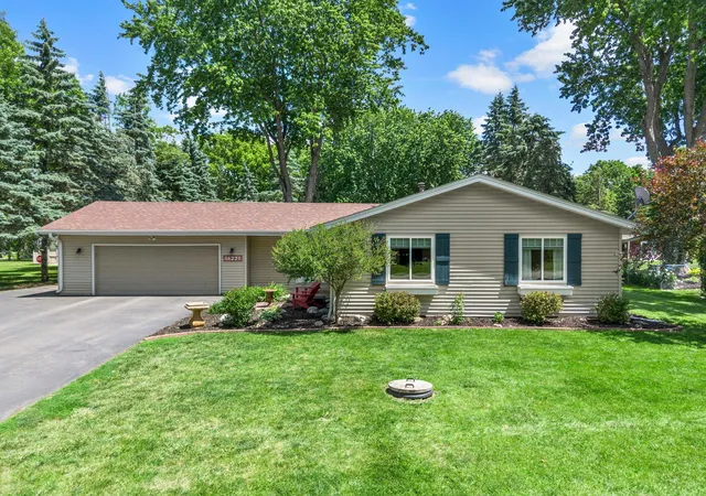 Homes for sale in Prior Lake, MN | 16221 Creekwood Cir, Prior Lake, MN 55372 | MLS# 7090807