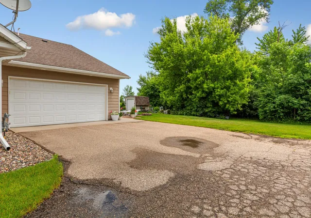 4th image of 2821 Hanson Ave, Faribault, MN 55021 | MLS# 7090851