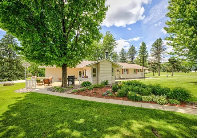 Photo 3 of Single family home for sale at 11560 767th Avenue, Le Roy, MN 55951 | MLS# 7090863 | Listing updated on 2026-09-29