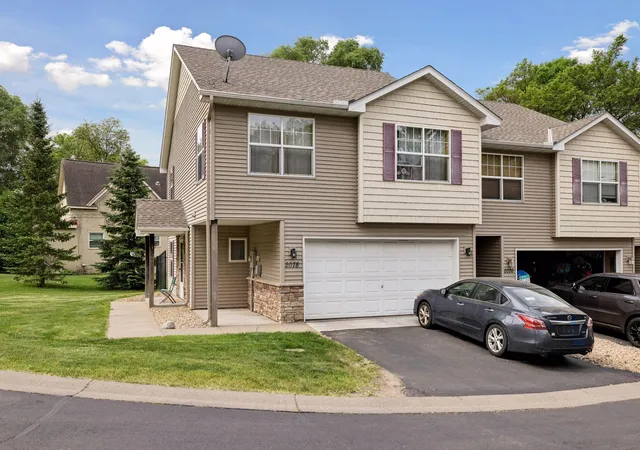 Homes for sale in North St. Paul, MN | 2078 Shryer Ct E, North St. Paul, MN 55109 | MLS# 7090902