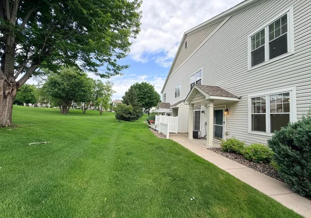 4th image of 682 Princeton Ave, Shakopee, MN 55379 | MLS# 7090917