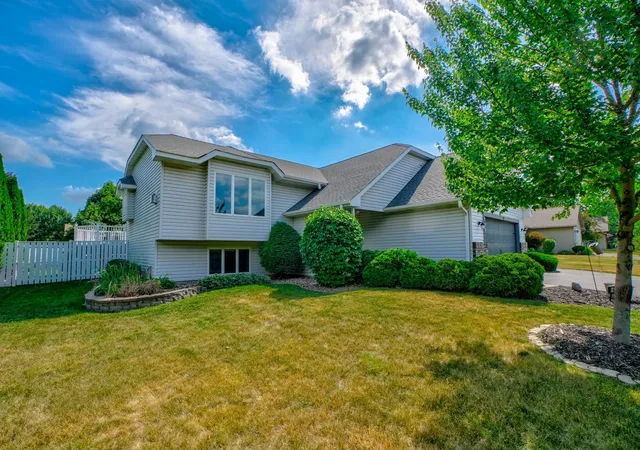 Homes for sale in River Falls, WI | 940 Leroy Ln, River Falls, WI 54022 | MLS# 7090923