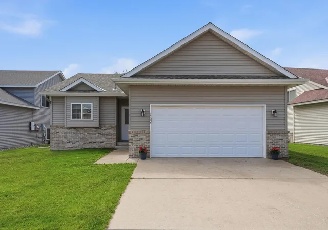 Homes for sale in Saint Cloud, MN | 2526 43rd Ave S, Saint Cloud, MN 56301 | MLS# 7090934