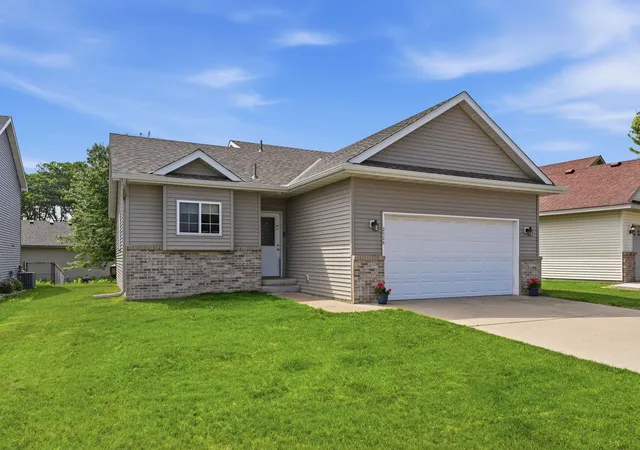 Homes for sale in Saint Cloud, MN | 2526 43rd Ave S, Saint Cloud, MN 56301 | MLS# 7090934