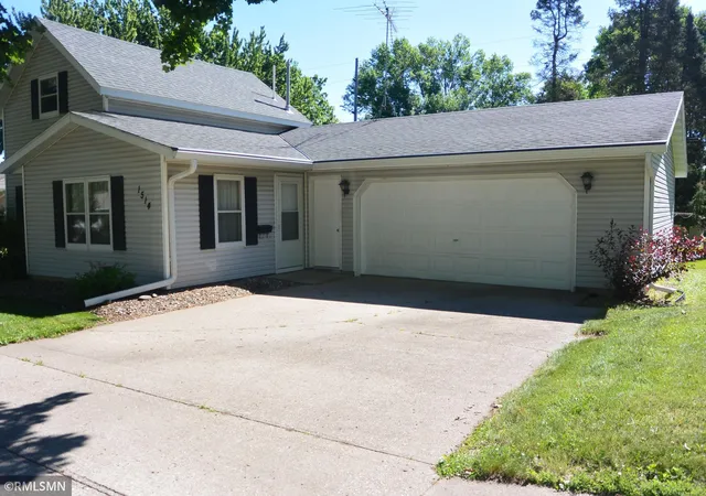 2nd image of 1514 Chandler Ave N, Glencoe, MN 55336 | MLS# 7090963