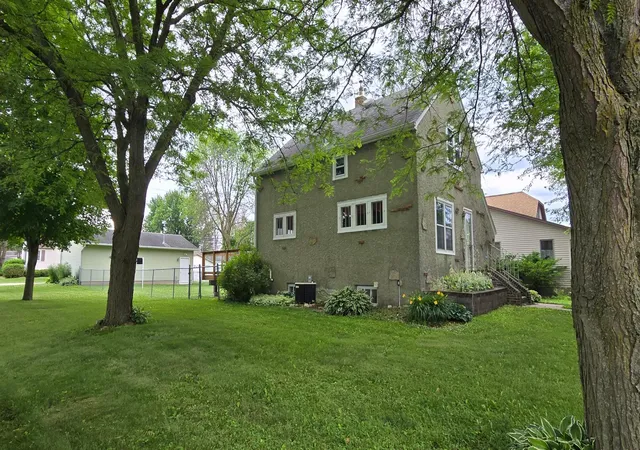Homes for sale in Blooming Prairie, MN | 303 W Main St, Blooming Prairie, MN 55917 | MLS# 7090970