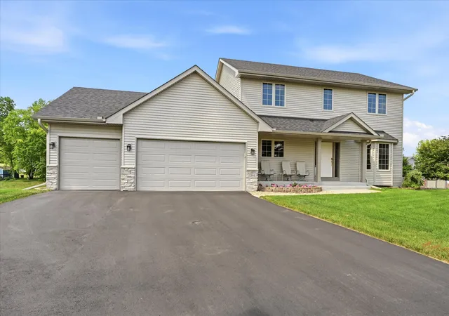 3rd image of 1364 Pond Cir, Waconia, MN 55387 | MLS# 7090983