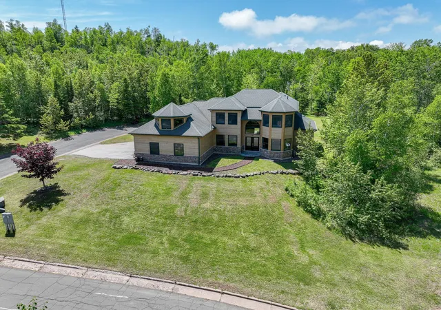 2nd image of 28 Quincy Dr, Silver Bay, MN 55614 | MLS# 7091027