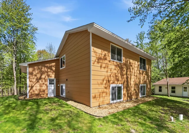 3rd image of 24301 E Typo Dr Ne, Stacy, MN 55079 | MLS# 7091032