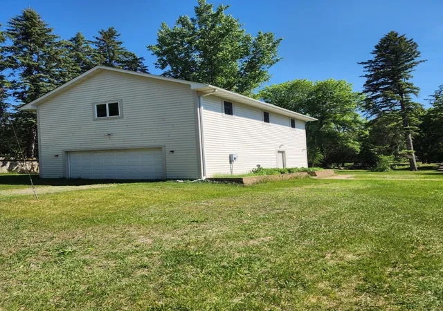 Homes for sale in White Bear Twp, MN | 5106 Otter Lake Rd, White Bear Twp, MN 55110 | MLS# 7091060