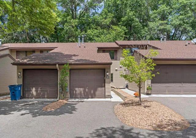 Homes for sale in Circle Pines, MN | 112 South Dr #D, Circle Pines, MN 55014 | MLS# 7091063