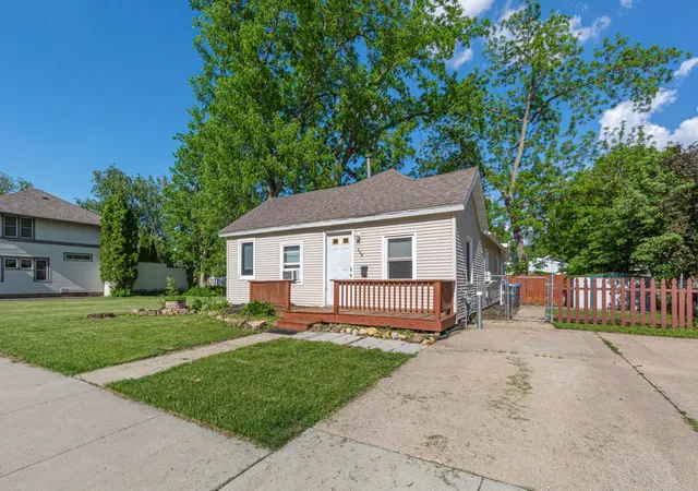 Homes for sale in Mankato, MN | 109 Florence St, Mankato, MN 56001 | MLS# 7091072