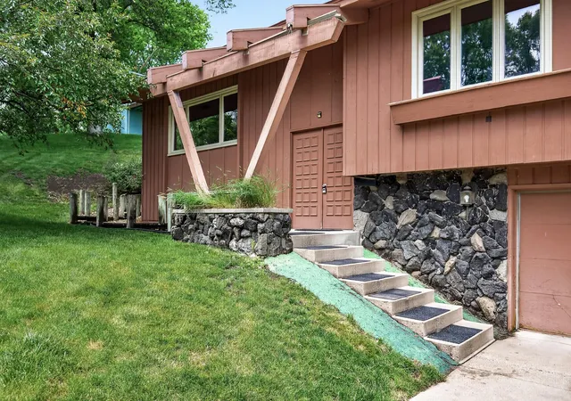 Homes for sale in Bloomington, MN | 10647 Utica Rd, Bloomington, MN 55437 | MLS# 7091076