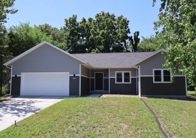 1st image of 11893 Pine St, Trempealeau, WI 54661 | MLS# 7091078