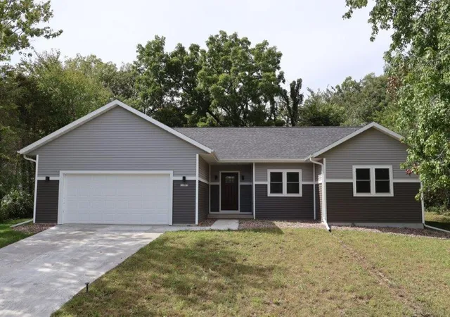Photo 1 of Single family home for sale at 11893 Pine St, Trempealeau, WI 54661 | MLS# 7091078 | Listing updated on 2026-09-22