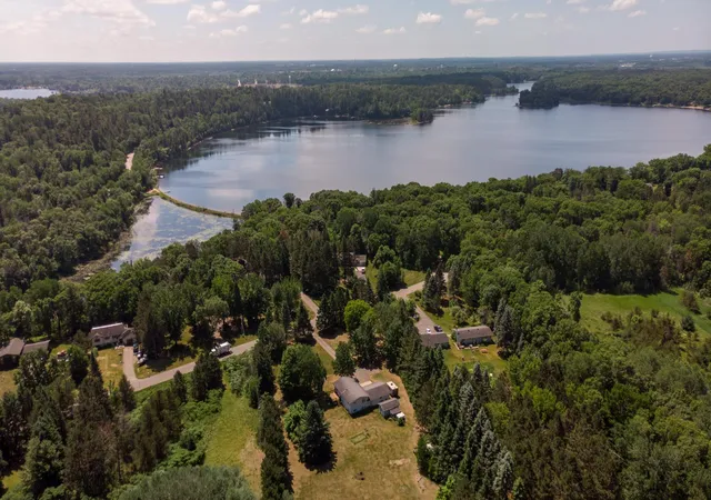 3rd image of 10556 Gilbert Shores Dr, Brainerd, MN 56401 | MLS# 7091082