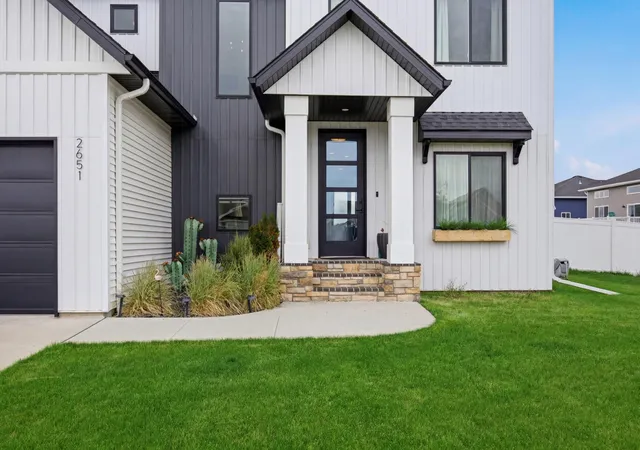 Photo 3 of Single family home for sale at 2651 Golden Ln S, Fargo, ND 58104 | MLS# 7091123 | Listing updated on 2026-10-19