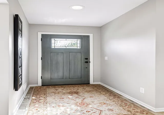 4th image of 1092 Ivy Hill Dr, Mendota Heights, MN 55118 | MLS# 7091129