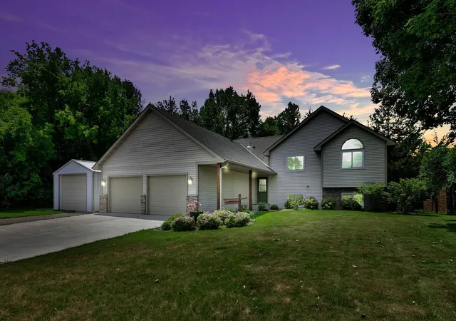 Homes for sale in Lindstrom, MN | 31066 Cedar Ridge Dr, Lindstrom, MN 55045 | MLS# 7091148