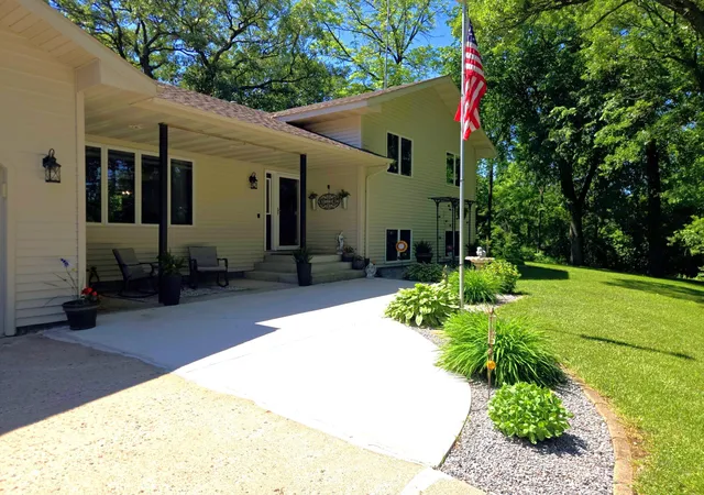 3rd image of 30099 Conita Cir, Paynesville, MN 56362 | MLS# 7091166