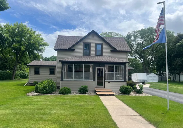 Photo 3 of Single family home for sale at 413 S Swift Ave, Litchfield, MN 55355 | MLS# 7091183 | Listing updated on 2026-09-12
