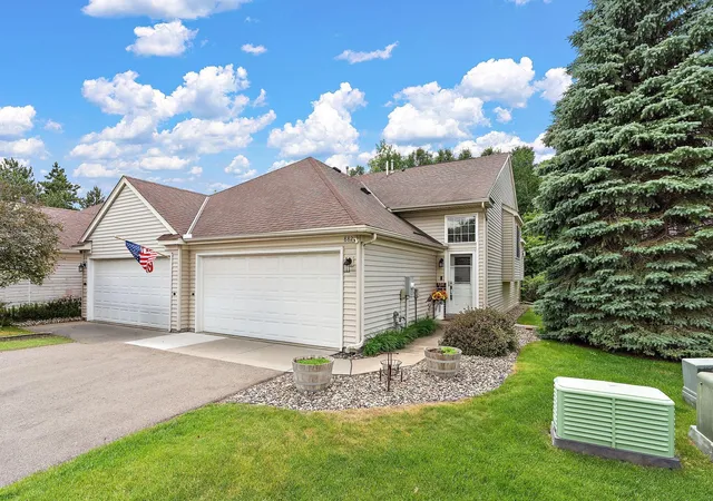 Homes for sale in Inver Grove Heights, MN | 8821 Coffman Path, Inver Grove Heights, MN 55076 | MLS# 7091188