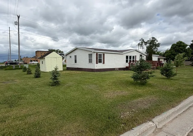 Homes for sale in Roseau, MN | 205 4th Ave Sw, Roseau, MN 56751 | MLS# 7091211