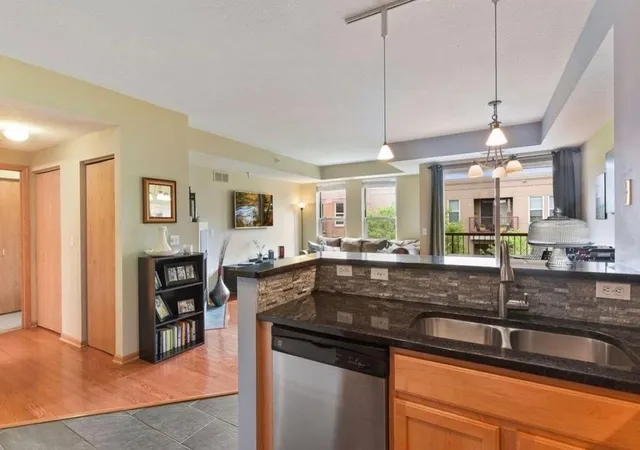 5th image of 660 N 2Nd St #401, Minneapolis, MN 55401 | MLS# 7091229
