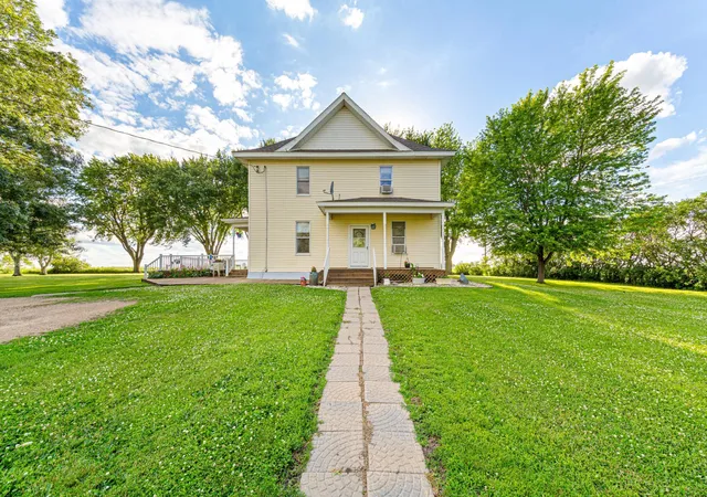 3rd image of 38575 280Th St, Henderson, MN 56044 | MLS# 7091233