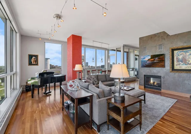 Photo 3 of Condo for sale at 222 2nd Street Se #1603, Minneapolis, MN 55414 | MLS# 7091262 | Listing updated on 2026-08-26