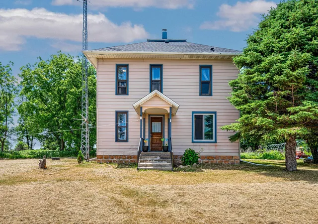 Photo 1 of Single family home for sale at 14089 430th Avenue, Blue Earth, MN 56013 | MLS# 7091272 | Listing updated on 2026-08-23