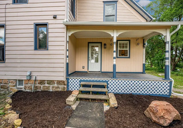 Photo 2 of Single family home for sale at 14089 430th Avenue, Blue Earth, MN 56013 | MLS# 7091272 | Listing updated on 2026-08-23