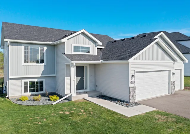 Photo 3 of Single family home for sale at 1120 7th Avenue NE, Isanti, MN 55040 | MLS# 7091289 | Listing updated on 2026-08-04