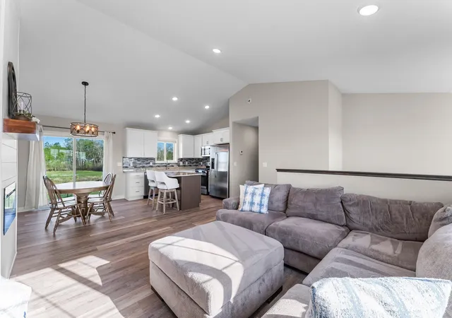 Photo 4 of Single family home for sale at 1120 7th Avenue NE, Isanti, MN 55040 | MLS# 7091289 | Listing updated on 2026-08-04