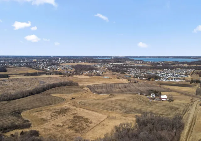 4th image of 4333 Meadowview Dr, Waconia, MN 55387 | MLS# 7091290