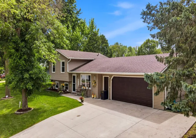 1st image of 360 Allan Ave, Owatonna, MN 55060 | MLS# 7091295