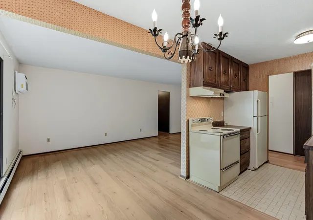 4th image of 4624 Cedar Lake Rd S #4, Minneapolis, MN 55416 | MLS# 7091312