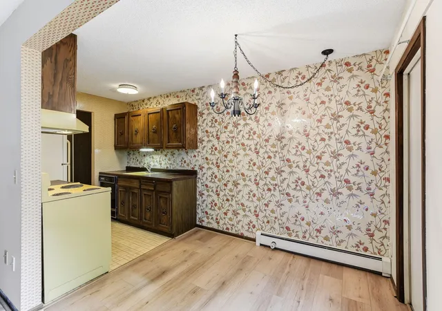 5th image of 4624 Cedar Lake Rd S #4, Minneapolis, MN 55416 | MLS# 7091312