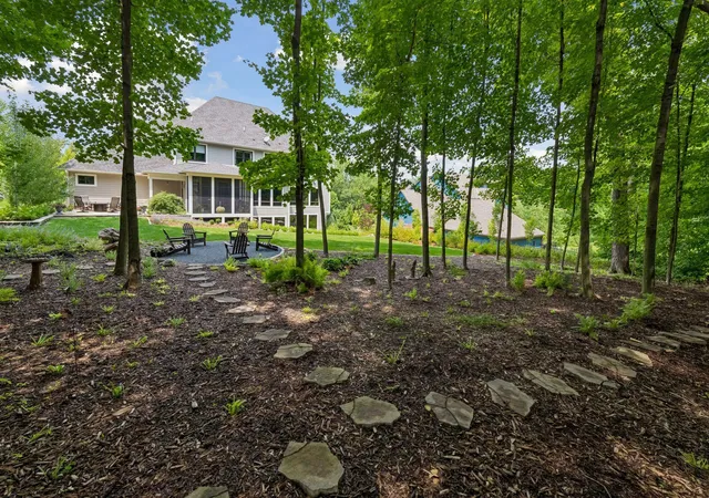 40th image of 7400 Dogwood Rd, Chanhassen, MN 55331 | MLS# 7091317