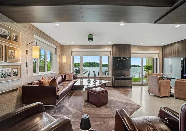 Homes for sale in Mahtomedi, MN | 101 Wildwood Beach Rd #2, Mahtomedi, MN 55115 | MLS# 7091338